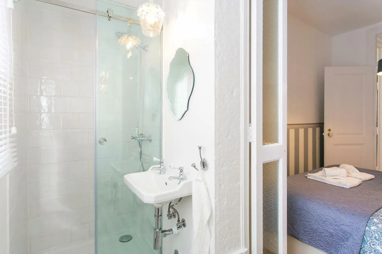 2 Beautiful Suites Upscale Flat Embracing Tejo! Лиссабон 0*,
