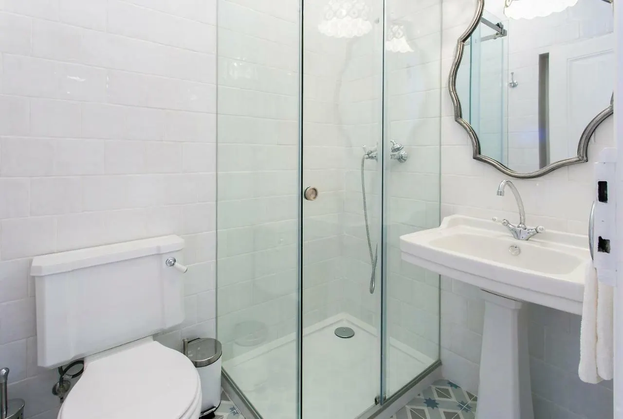 Apartment 2 Beautiful Suites Upscale Flat Embracing Tejo! Lissabon
